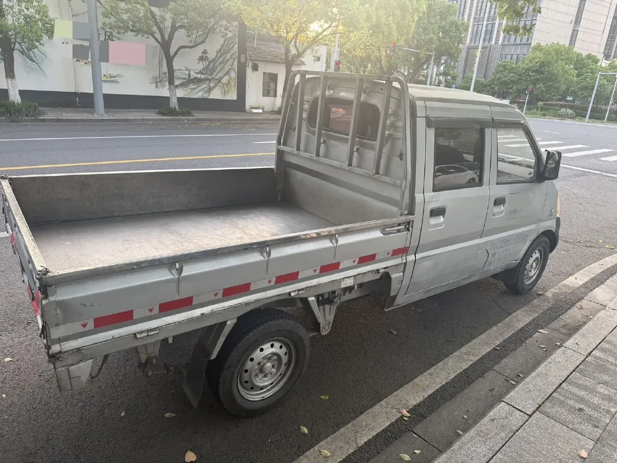 2015 WuLing RongGuang V 1.5L 112HP L4 5MT,autocango,china used car exporter,china ev exporter,chinese used car exporter,chinese used ev exporter