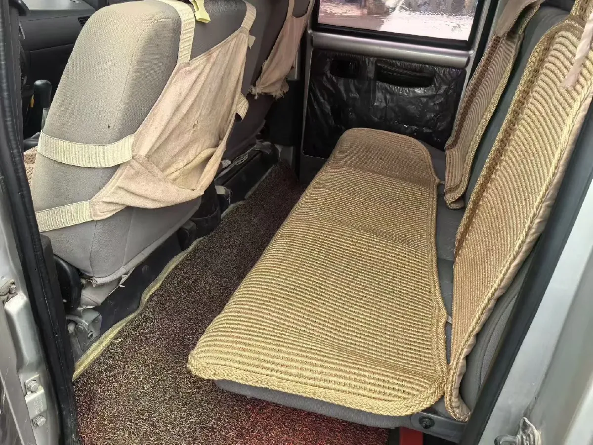 2015 WuLing RongGuang V 1.5L 112HP L4 5MT,autocango,china used car exporter,china ev exporter,chinese used car exporter,chinese used ev exporter