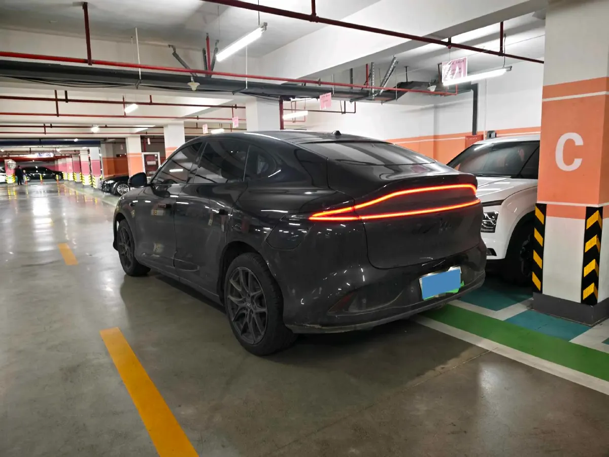 2023 IM LS6 BEV 71KWH,autocango,china used car exporter,china ev exporter,chinese used car exporter,chinese used ev exporter