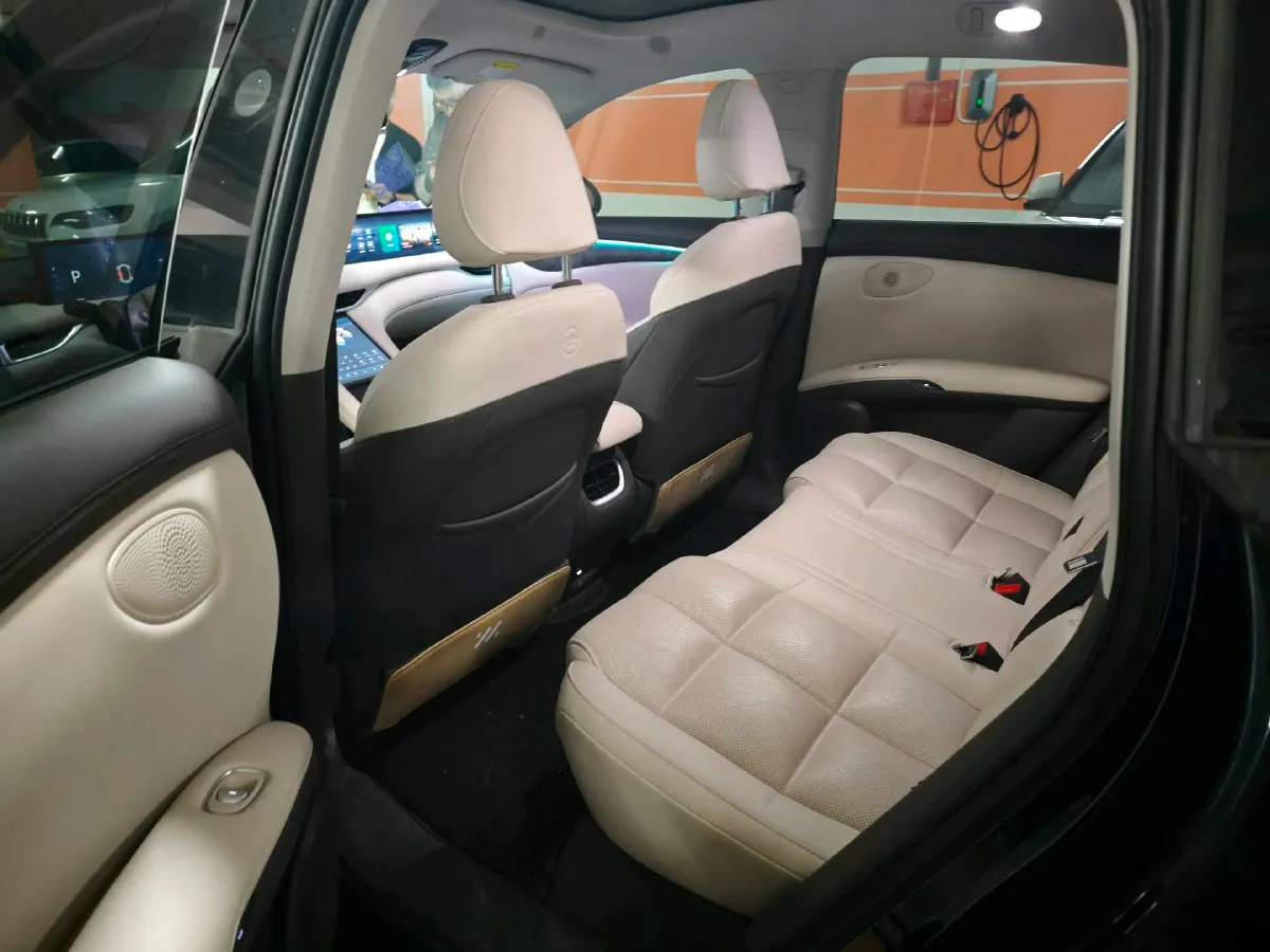 2023 IM LS6 BEV 71KWH,autocango,china used car exporter,china ev exporter,chinese used car exporter,chinese used ev exporter