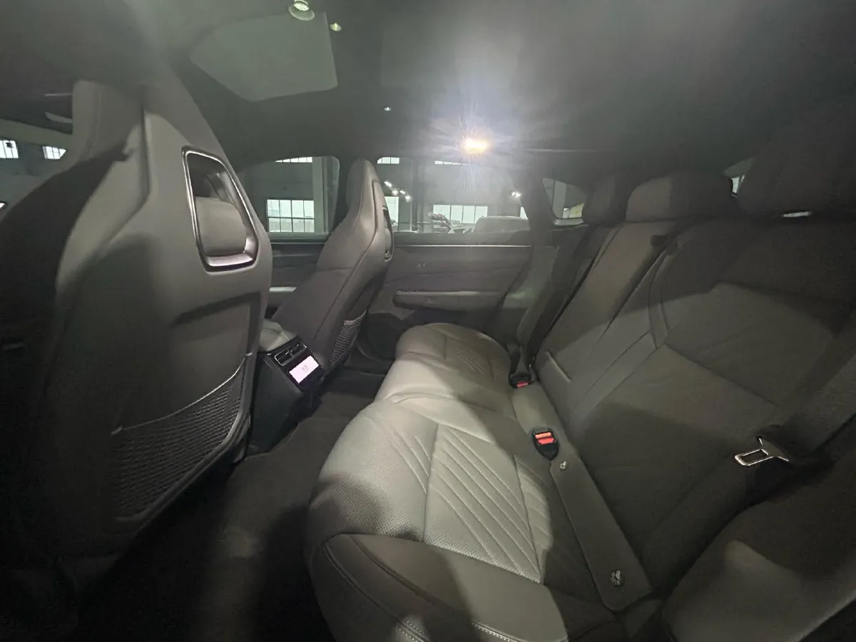 2024 Zeekr 001 BEV 95KWH,autocango,china used car exporter,china ev exporter,chinese used car exporter,chinese used ev exporter