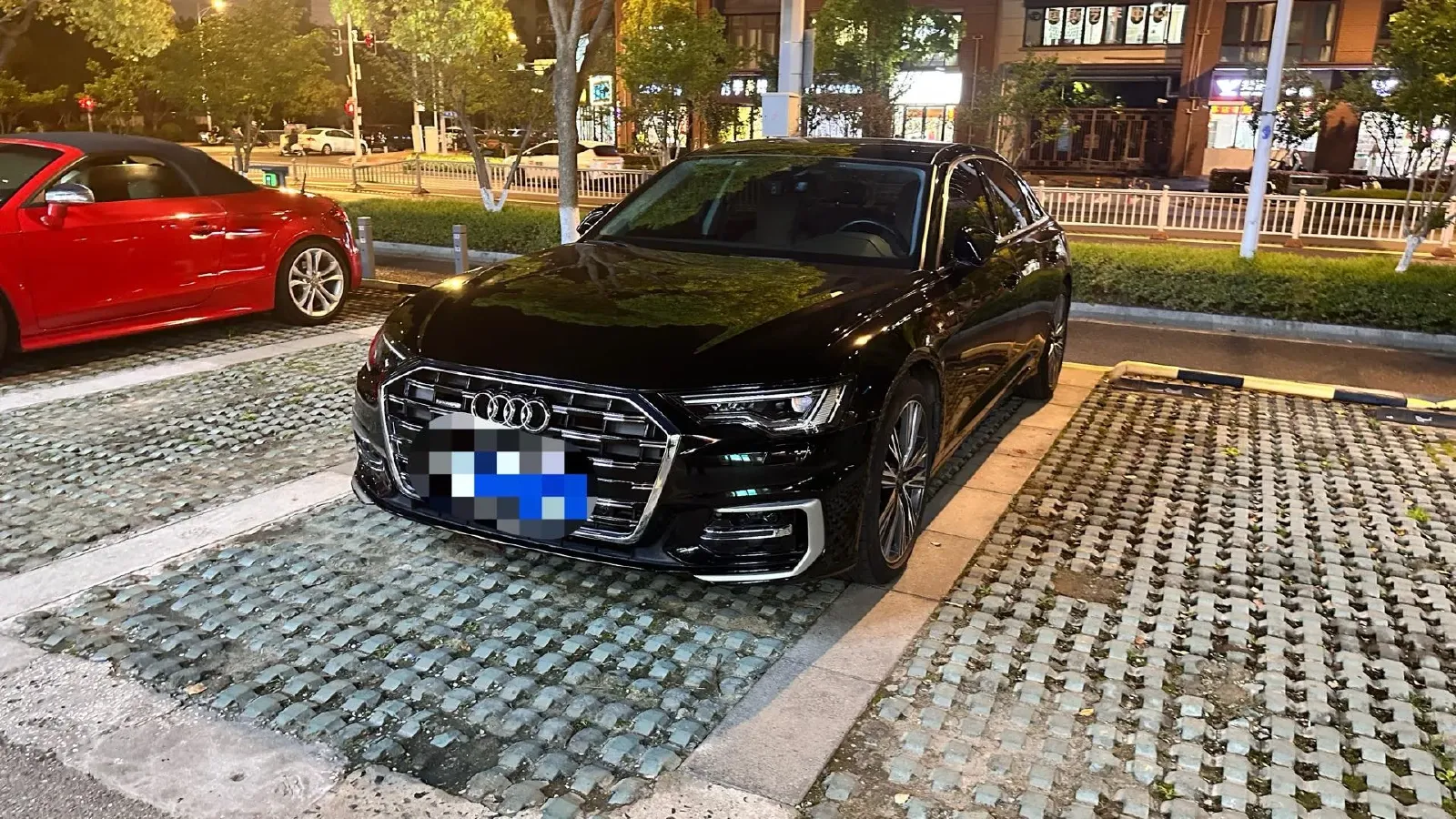 2024 Audi A6L 2.0T 190HP L4 7DCT,autocango,china used car exporter,china ev exporter,chinese used car exporter,chinese used ev exporter