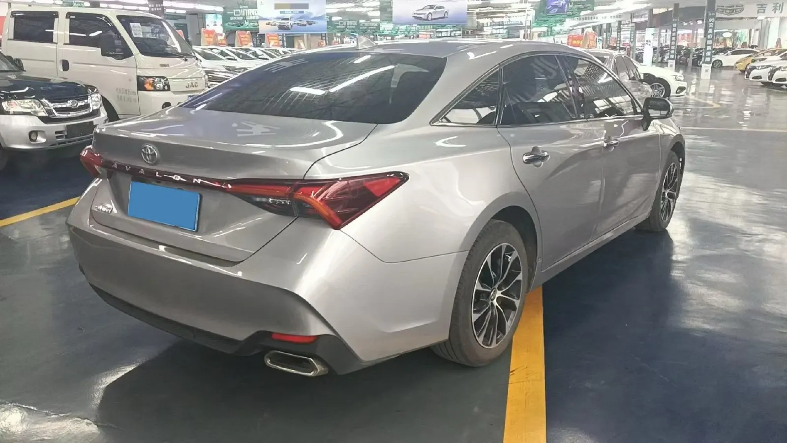 2022 Toyota Avalon 2.0L 178HP L4 CVT,autocango,china used car exporter,china ev exporter,chinese used car exporter,chinese used ev exporter
