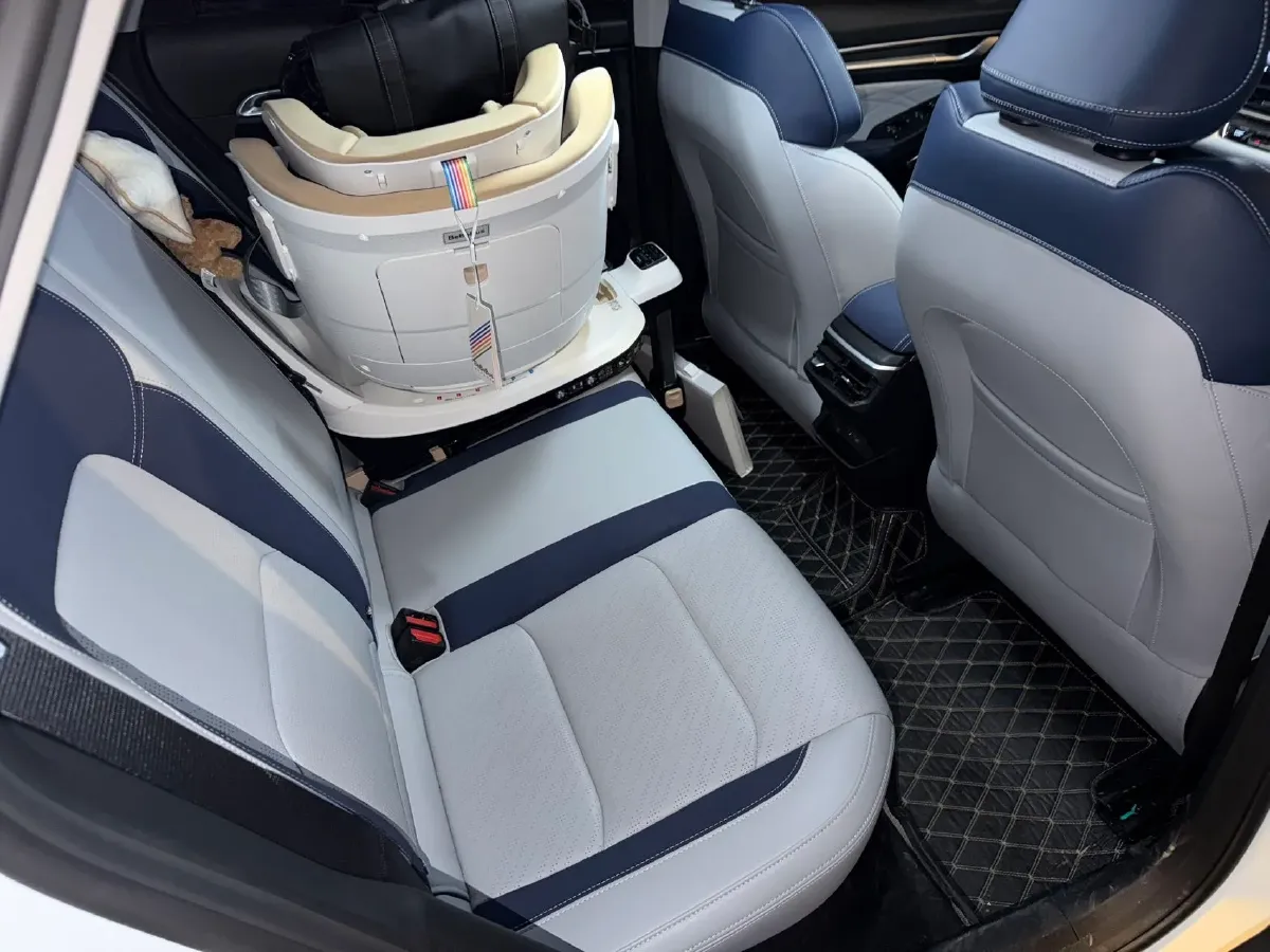 2022 Geely Emgrand 1.5L 114HP L4 CVT,autocango,china used car exporter,china ev exporter,chinese used car exporter,chinese used ev exporter