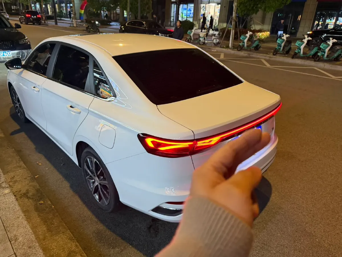 2022 Geely Emgrand 1.5L 114HP L4 CVT,autocango,china used car exporter,china ev exporter,chinese used car exporter,chinese used ev exporter