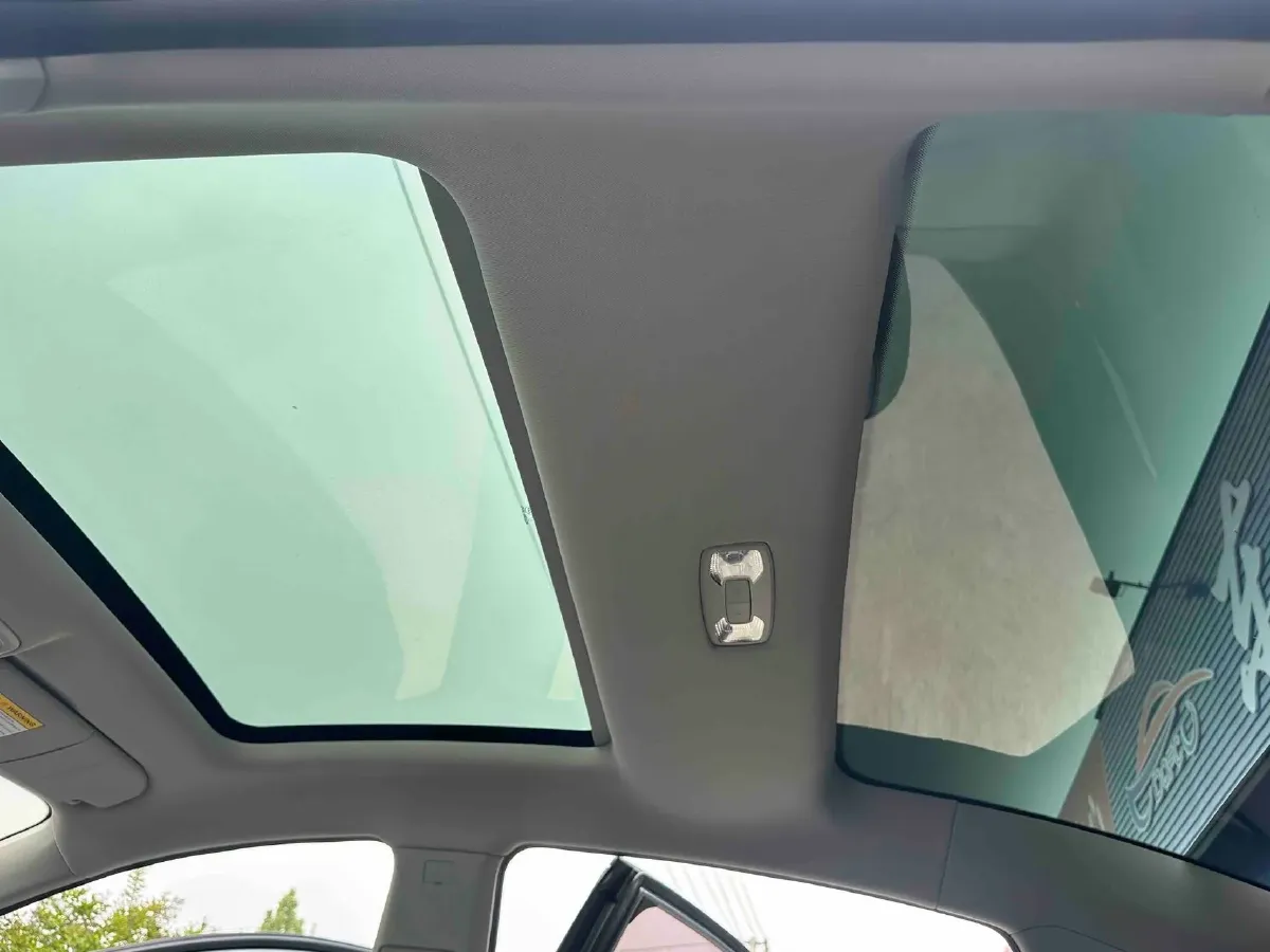 2020 Roewe i6 MAX 1.5T 169HP L4 AMT PHEV,autocango,china used car exporter,china ev exporter,chinese used car exporter,chinese used ev exporter