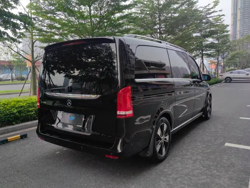 2022 Mercedes-Benz V Class 2.0T 211HP L4 9AT,autocango,china used car exporter,china ev exporter,chinese used car exporter,chinese used ev exporter