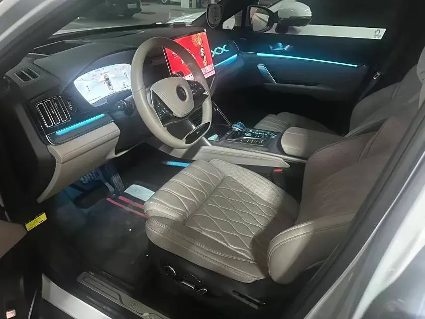 2022 Jeep Grand Commander 2.0T 265HP L4 9AT,autocango,china used car exporter,china ev exporter,chinese used car exporter,chinese used ev exporter