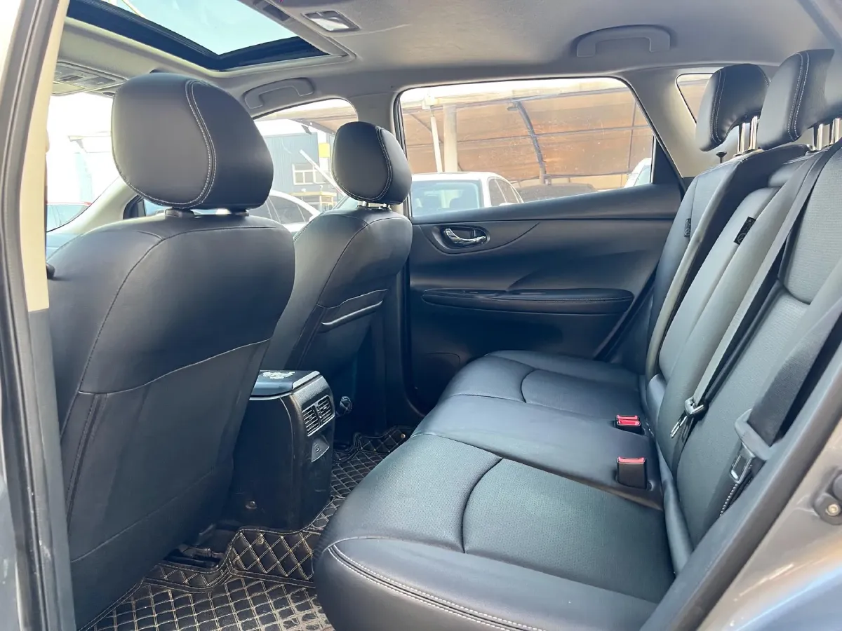 2021 Nissan Tiida 1.6L 122HP L4 CVT,autocango,china used car exporter,china ev exporter,chinese used car exporter,chinese used ev exporter