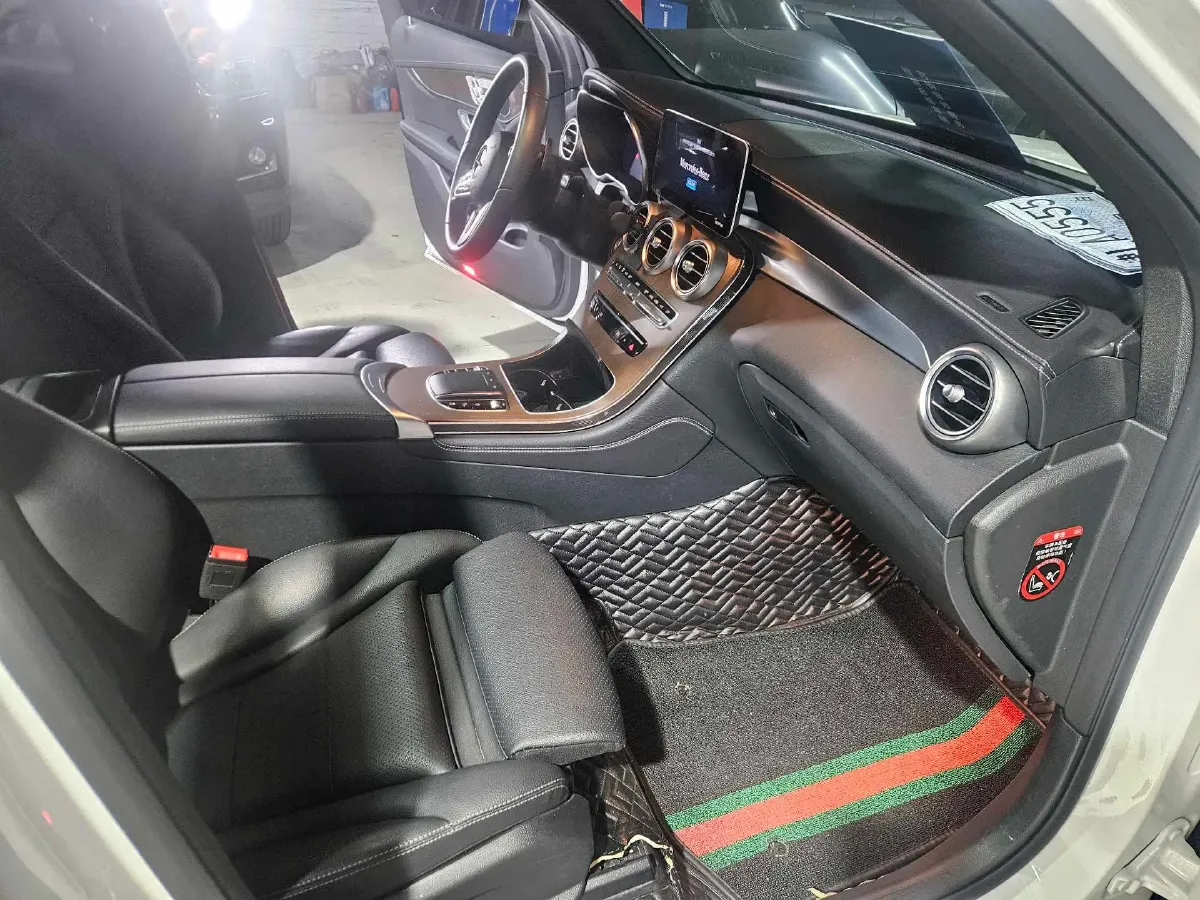 2020 Mercedes-Benz GLC Class 2.0T 258HP L4 9AT,autocango,china used car exporter,china ev exporter,chinese used car exporter,chinese used ev exporter