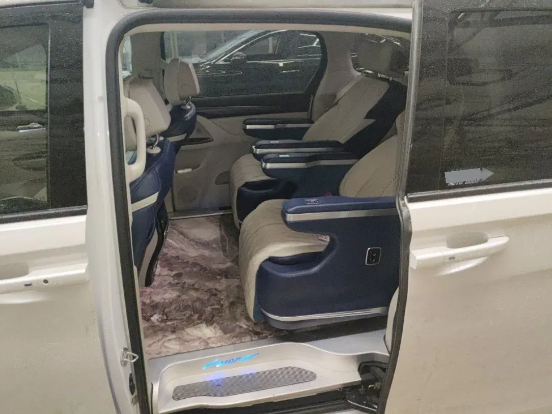 2022 Buick GL8 2.0T 237HP L4 9AT,autocango,china used car exporter,china ev exporter,chinese used car exporter,chinese used ev exporter