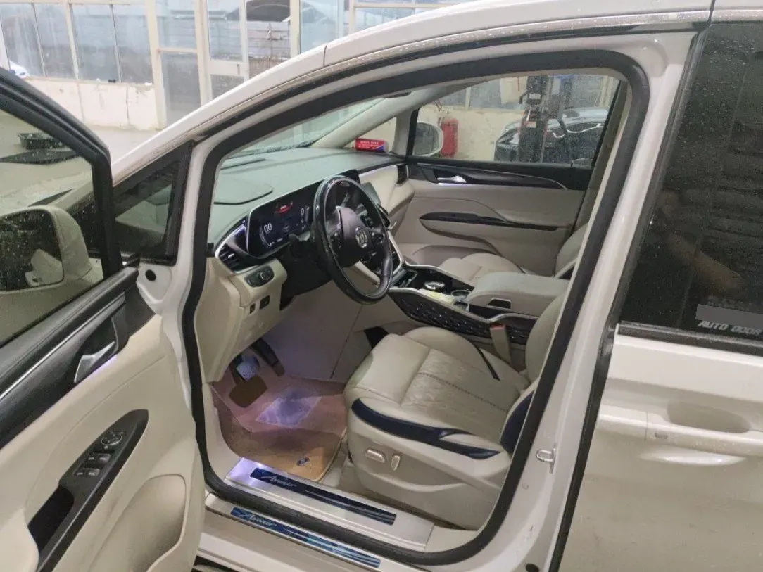 2022 Buick GL8 2.0T 237HP L4 9AT,autocango,china used car exporter,china ev exporter,chinese used car exporter,chinese used ev exporter