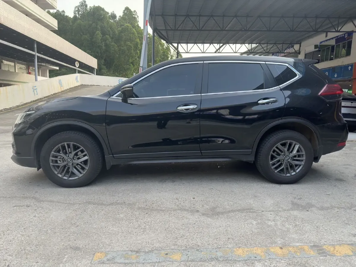 2025 Nissan X-Trail 2.0L 151HP L4 CVT,autocango,china used car exporter,china ev exporter,chinese used car exporter,chinese used ev exporter