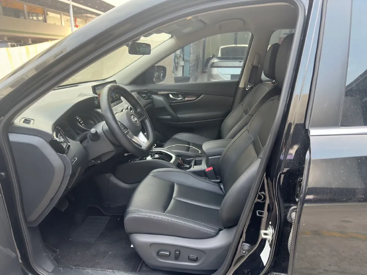 2025 Nissan X-Trail 2.0L 151HP L4 CVT,autocango,china used car exporter,china ev exporter,chinese used car exporter,chinese used ev exporter