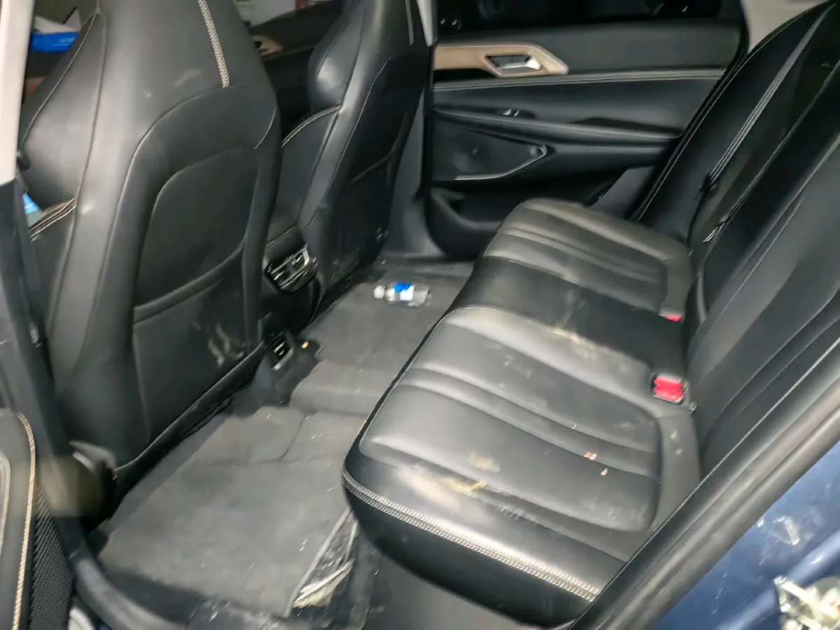 2021 ChangAn UNI-K 2.0T 233HP L4 8AT,autocango,china used car exporter,china ev exporter,chinese used car exporter,chinese used ev exporter