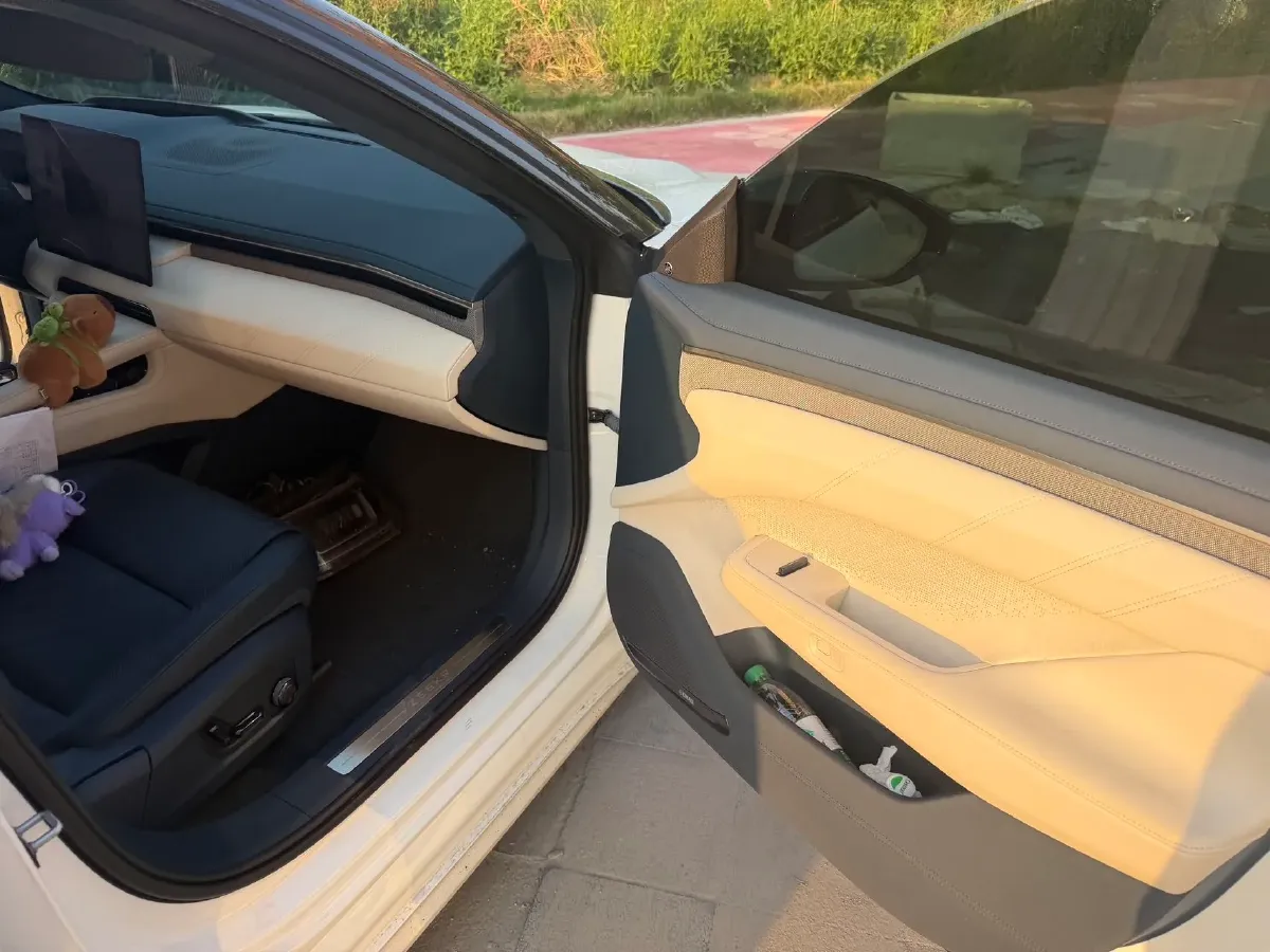 2024 Zeekr 001 BEV 100KWH,autocango,china used car exporter,china ev exporter,chinese used car exporter,chinese used ev exporter