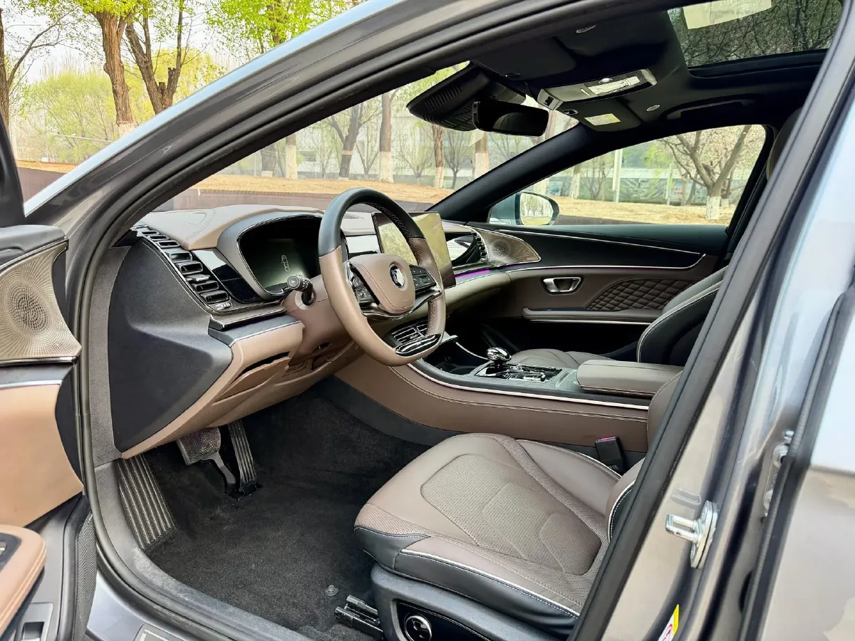 2022 Volkswagen Tiguan L 2.0T 186HP L4 7DCT,autocango,china used car exporter,china ev exporter,chinese used car exporter,chinese used ev exporter