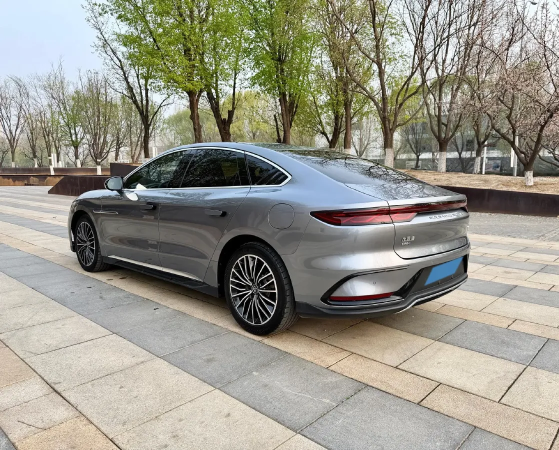 2022 Volkswagen Tiguan L 2.0T 186HP L4 7DCT,autocango,china used car exporter,china ev exporter,chinese used car exporter,chinese used ev exporter