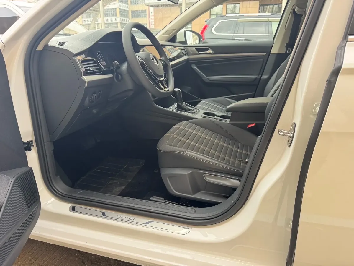 2021 Volkswagen Lavida 1.4T 150HP L4 7DCT,autocango,china used car exporter,china ev exporter,chinese used car exporter,chinese used ev exporter