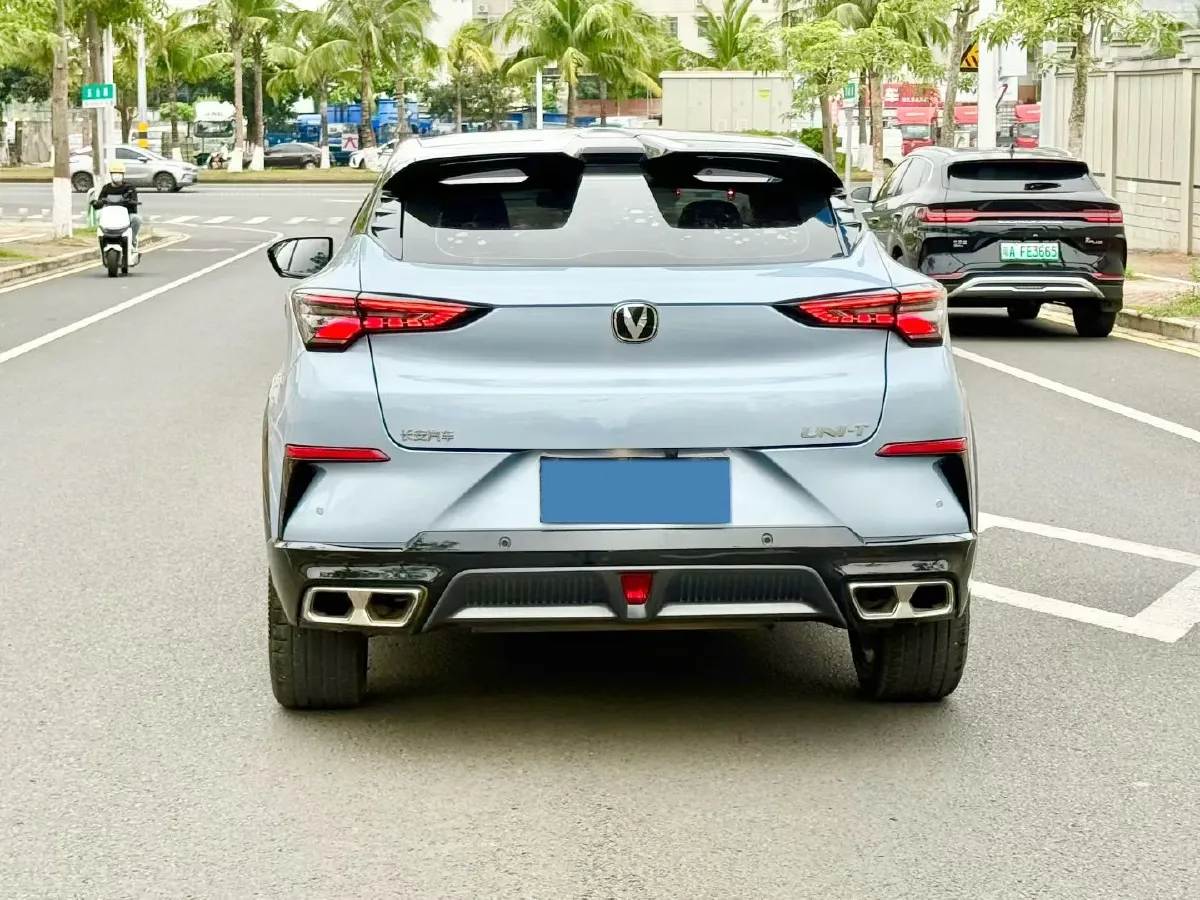 2022 ChangAn UNI-T 1.5T 188HP L4 7DCT,autocango,china used car exporter,china ev exporter,chinese used car exporter,chinese used ev exporter