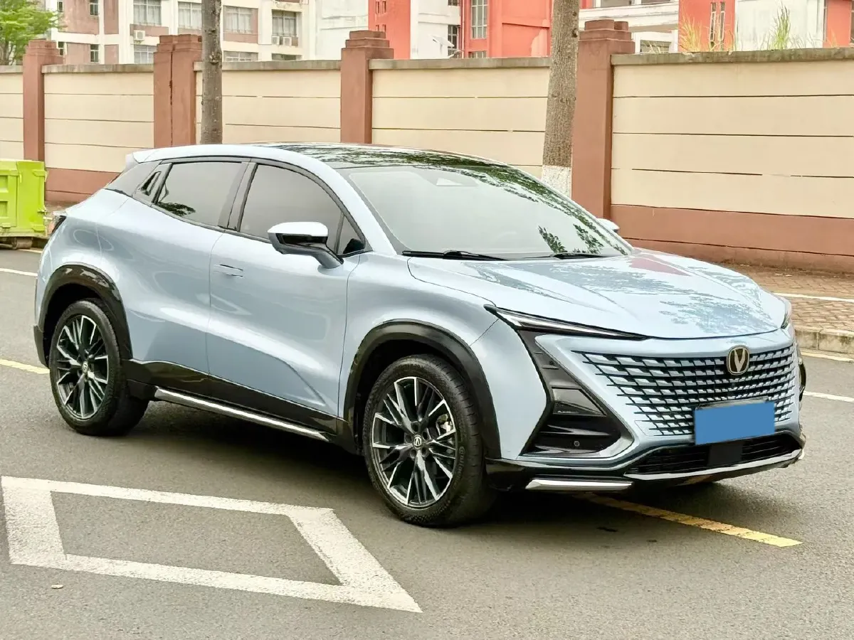 2022 ChangAn UNI-T 1.5T 188HP L4 7DCT,autocango,china used car exporter,china ev exporter,chinese used car exporter,chinese used ev exporter