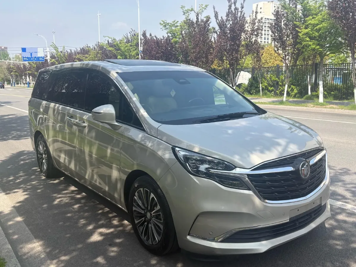 2022 Buick GL8 2.0T 237HP L4 9AT,autocango,china used car exporter,china ev exporter,chinese used car exporter,chinese used ev exporter