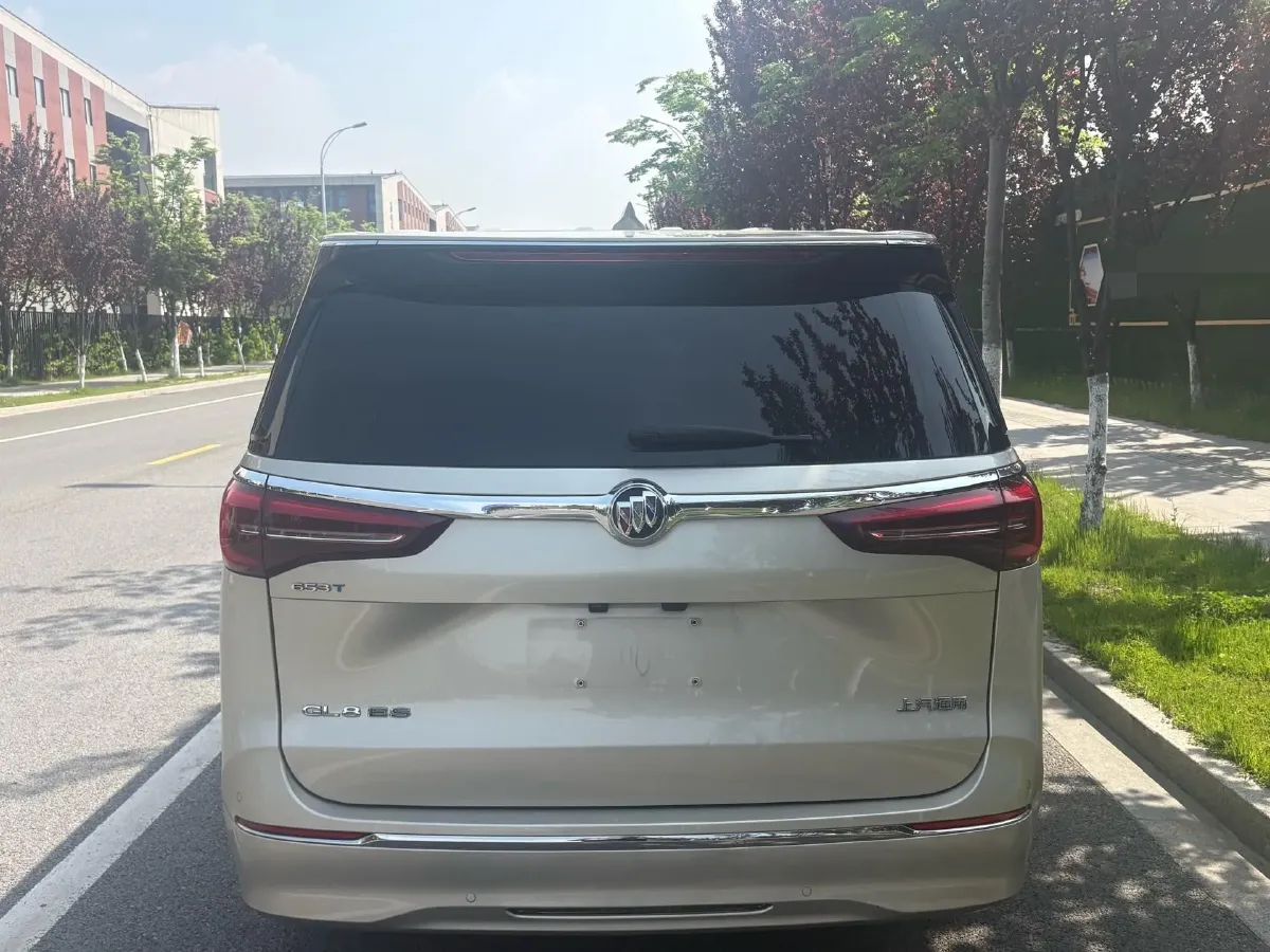 2022 Buick GL8 2.0T 237HP L4 9AT,autocango,china used car exporter,china ev exporter,chinese used car exporter,chinese used ev exporter