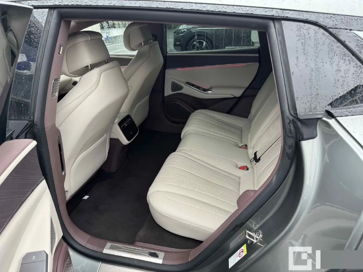 2024 Denza DenzaZ9GT 2.0T 207HP L4 E-CVT PHEV 38.5KWH,autocango,china used car exporter,china ev exporter,chinese used car exporter,chinese used ev exporter