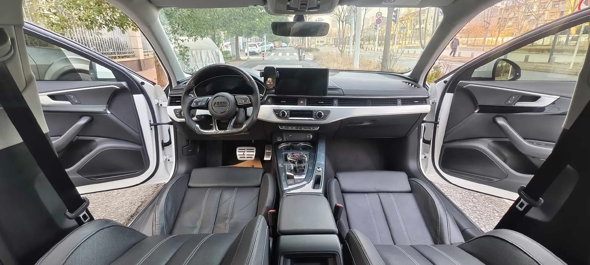 2020 Audi A4L 2.0T 190HP L4 7DCT,autocango,china used car exporter,china ev exporter,chinese used car exporter,chinese used ev exporter