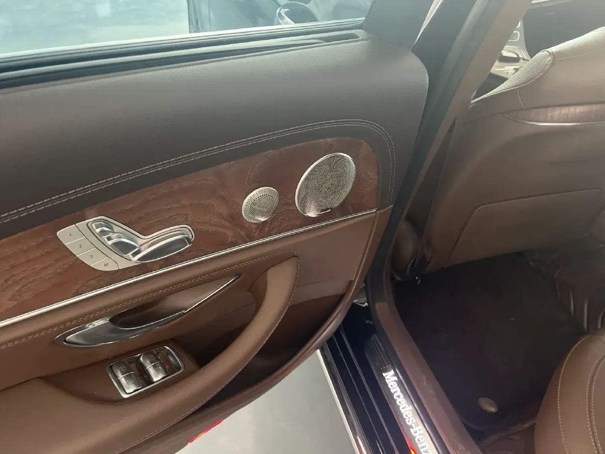 2021 Mercedes-Benz E Class 2.0T 258HP L4 9AT,autocango,china used car exporter,china ev exporter,chinese used car exporter,chinese used ev exporter