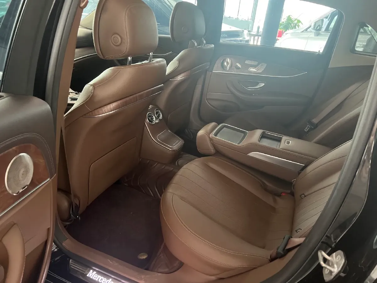 2021 Mercedes-Benz E Class 2.0T 258HP L4 9AT,autocango,china used car exporter,china ev exporter,chinese used car exporter,chinese used ev exporter