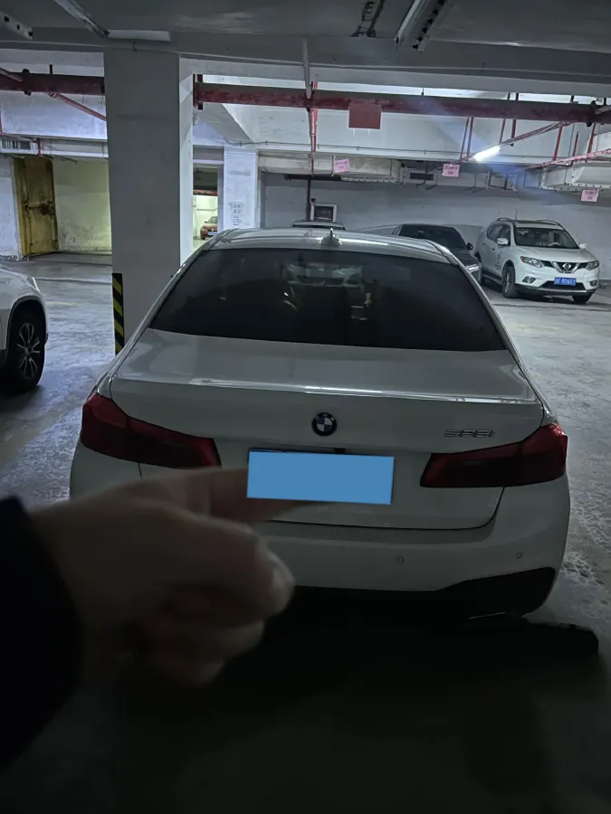 2020 BMW 5 Series 2.0T 184HP L4 8AT,autocango,china used car exporter,china ev exporter,chinese used car exporter,chinese used ev exporter