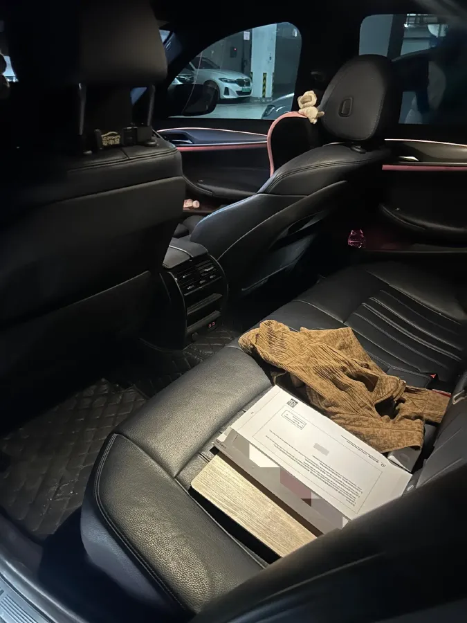 2020 BMW 5 Series 2.0T 184HP L4 8AT,autocango,china used car exporter,china ev exporter,chinese used car exporter,chinese used ev exporter