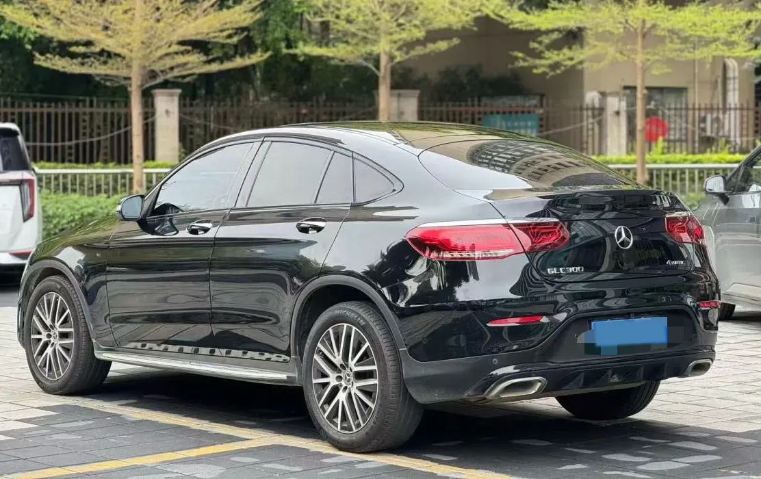 2021 Mercedes-Benz GLC Coupe 2.0T 258HP L4 9AT,autocango,china used car exporter,china ev exporter,chinese used car exporter,chinese used ev exporter