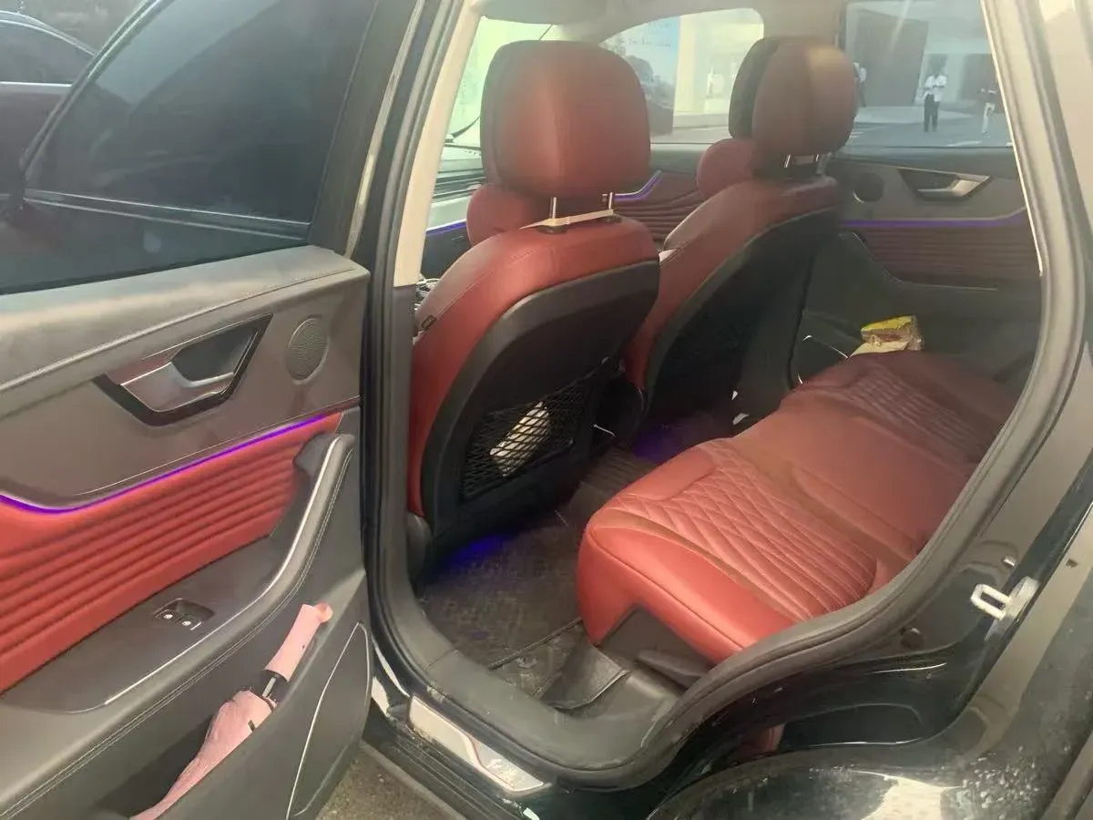 2023 HongQi HS5 2.0T 252HP L4 8AT,autocango,china used car exporter,china ev exporter,chinese used car exporter,chinese used ev exporter