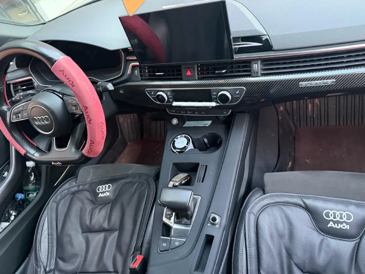 2022 Audi A4L 2.0T 252HP L4 7DCT,autocango,china used car exporter,china ev exporter,chinese used car exporter,chinese used ev exporter