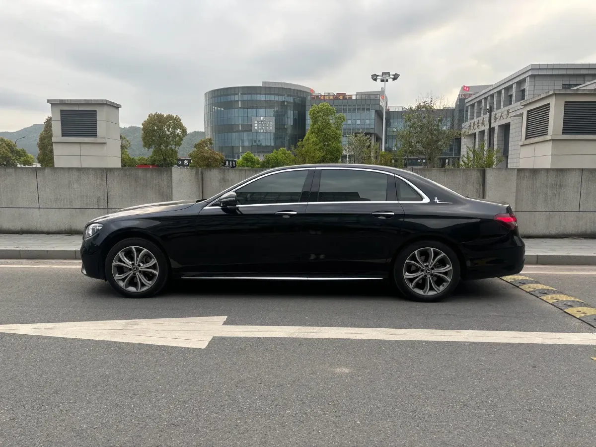 2022 Mercedes-Benz E Class 2.0T 258HP L4 9AT,autocango,china used car exporter,china ev exporter,chinese used car exporter,chinese used ev exporter