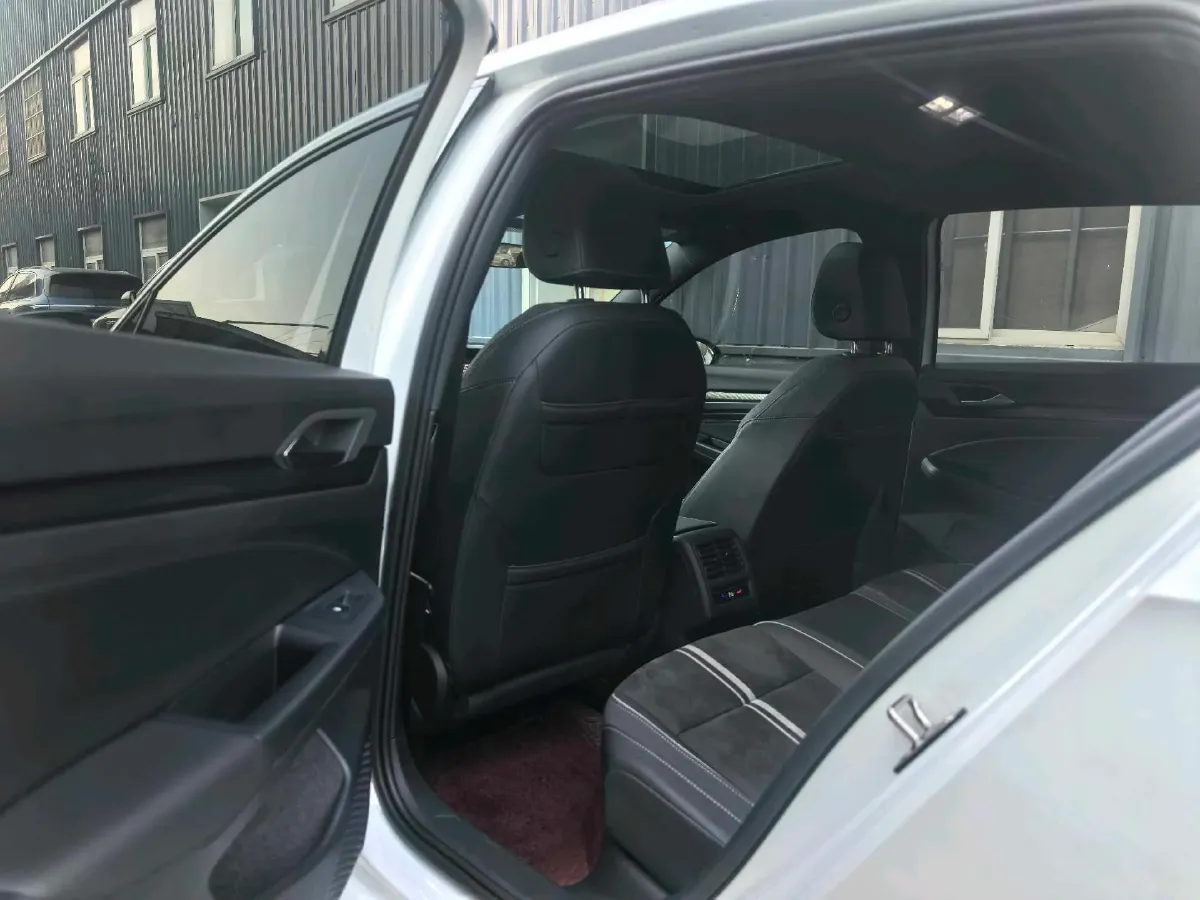 2023 Volkswagen Golf 1.4T 150HP L4 7DCT,autocango,china used car exporter,china ev exporter,chinese used car exporter,chinese used ev exporter