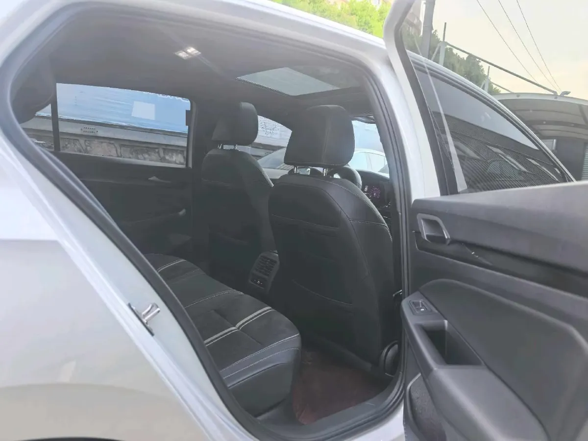 2023 Volkswagen Golf 1.4T 150HP L4 7DCT,autocango,china used car exporter,china ev exporter,chinese used car exporter,chinese used ev exporter