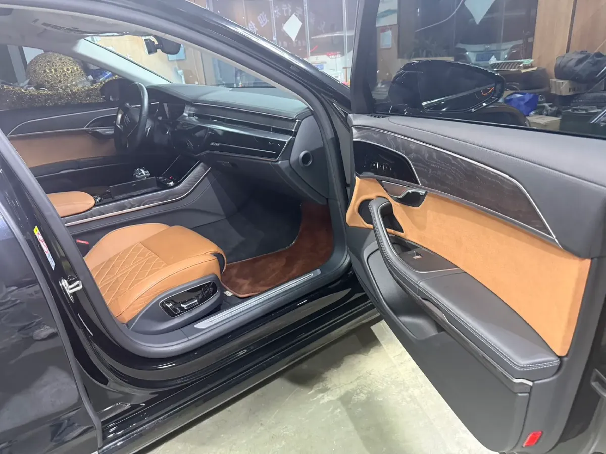 2024 Audi A8 3.0T 286HP V6 8AT,autocango,china used car exporter,china ev exporter,chinese used car exporter,chinese used ev exporter