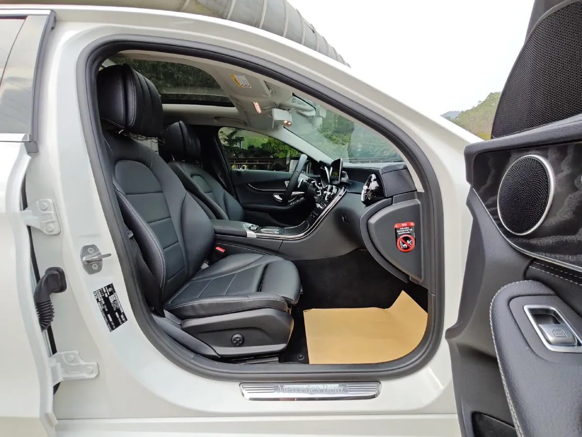 2020 Mercedes-Benz C Class 1.5T 184HP L4 9AT,autocango,china used car exporter,china ev exporter,chinese used car exporter,chinese used ev exporter