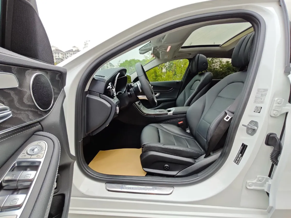 2020 Mercedes-Benz C Class 1.5T 184HP L4 9AT,autocango,china used car exporter,china ev exporter,chinese used car exporter,chinese used ev exporter