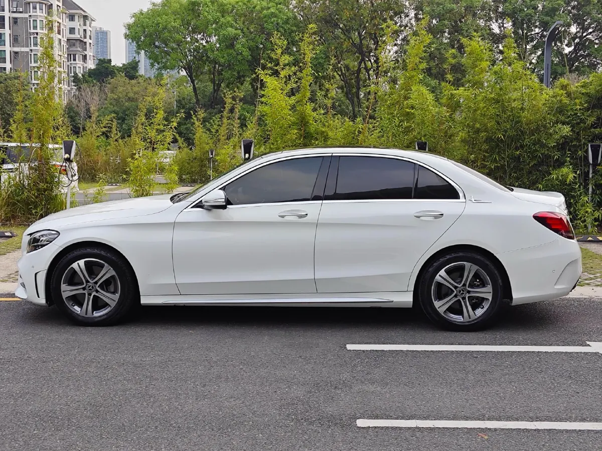 2020 Mercedes-Benz C Class 1.5T 184HP L4 9AT,autocango,china used car exporter,china ev exporter,chinese used car exporter,chinese used ev exporter