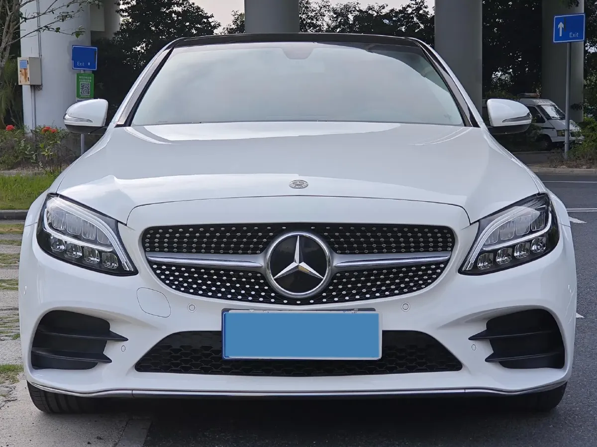 2020 Mercedes-Benz C Class 1.5T 184HP L4 9AT,autocango,china used car exporter,china ev exporter,chinese used car exporter,chinese used ev exporter