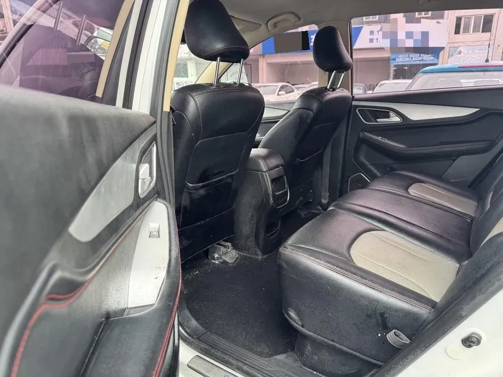 2014 BaoJun 610 1.5L 112HP L4 6AT,autocango,china used car exporter,china ev exporter,chinese used car exporter,chinese used ev exporter