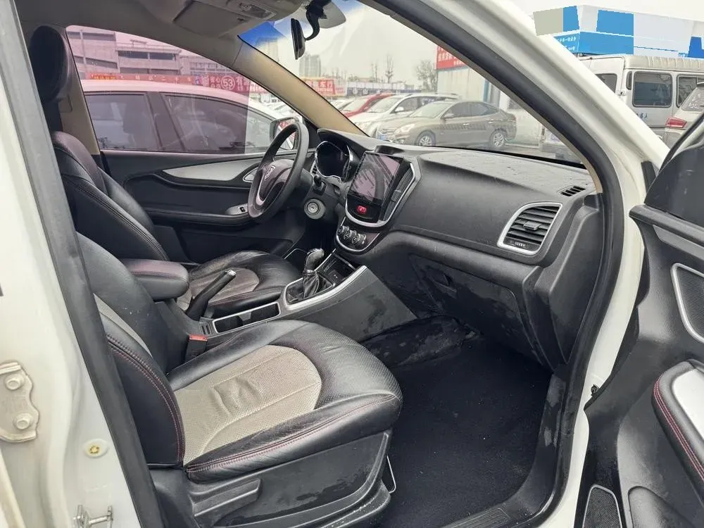 2014 BaoJun 610 1.5L 112HP L4 6AT,autocango,china used car exporter,china ev exporter,chinese used car exporter,chinese used ev exporter