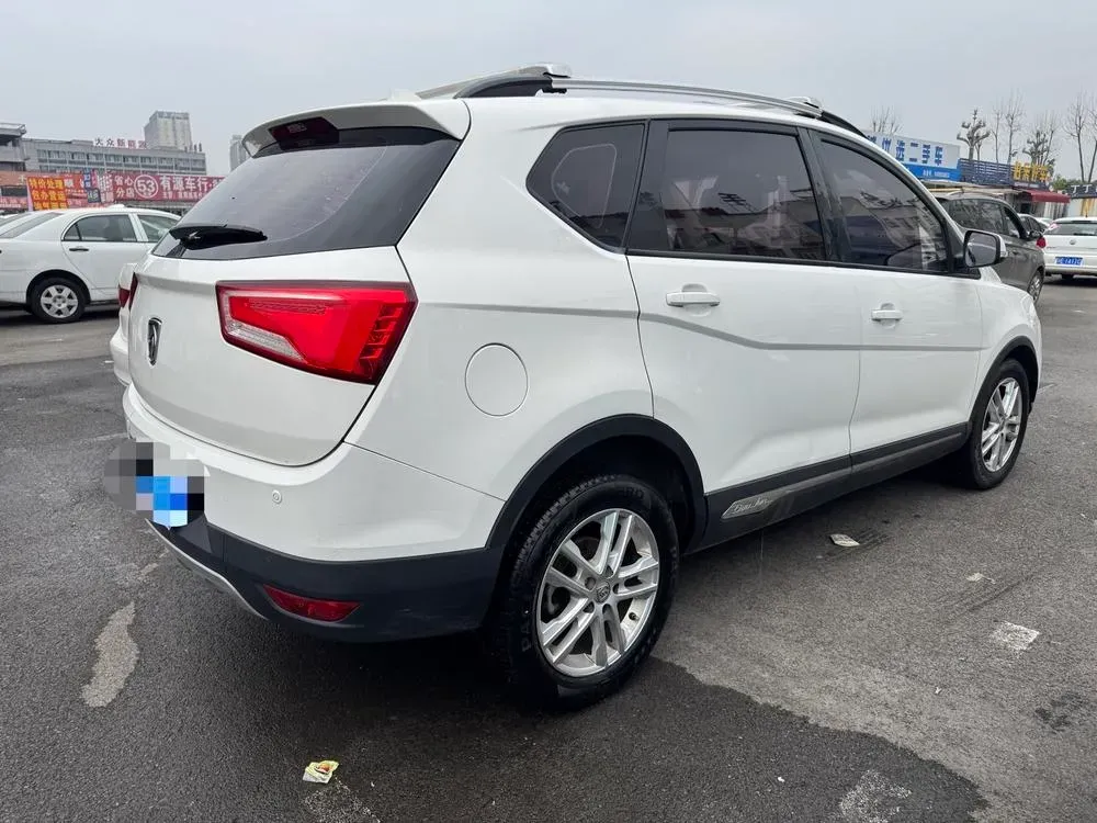 2014 BaoJun 610 1.5L 112HP L4 6AT,autocango,china used car exporter,china ev exporter,chinese used car exporter,chinese used ev exporter