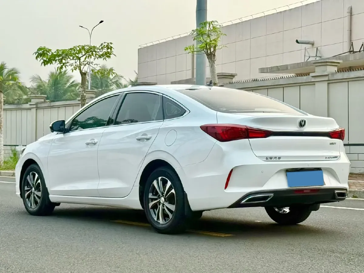 2021 ChangAn Eado 1.4T 160HP L4 7DCT,autocango,china used car exporter,china ev exporter,chinese used car exporter,chinese used ev exporter
