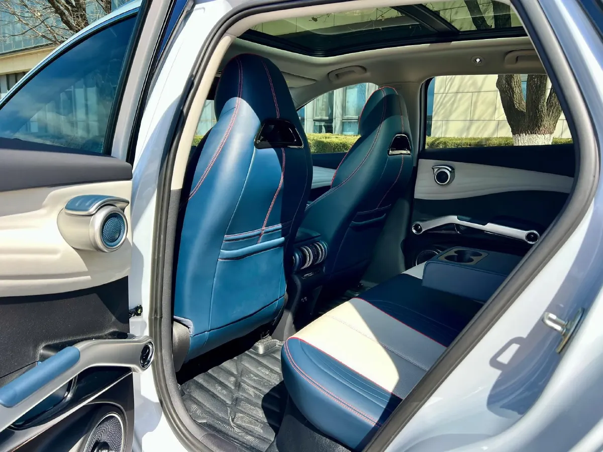 2022 Roewe RX5 MAX 1.5T 181HP L4 6AT,autocango,china used car exporter,china ev exporter,chinese used car exporter,chinese used ev exporter