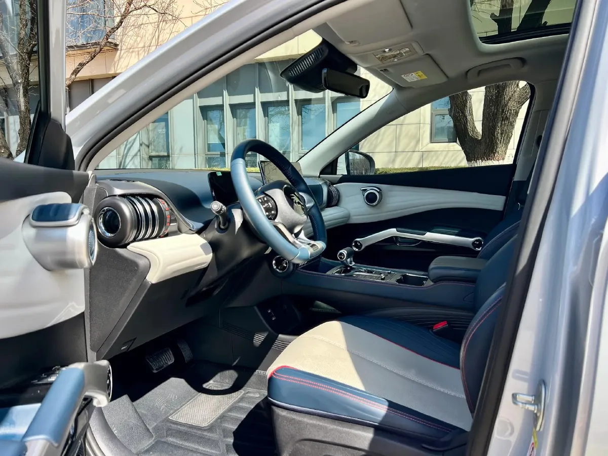 2022 Roewe RX5 MAX 1.5T 181HP L4 6AT,autocango,china used car exporter,china ev exporter,chinese used car exporter,chinese used ev exporter